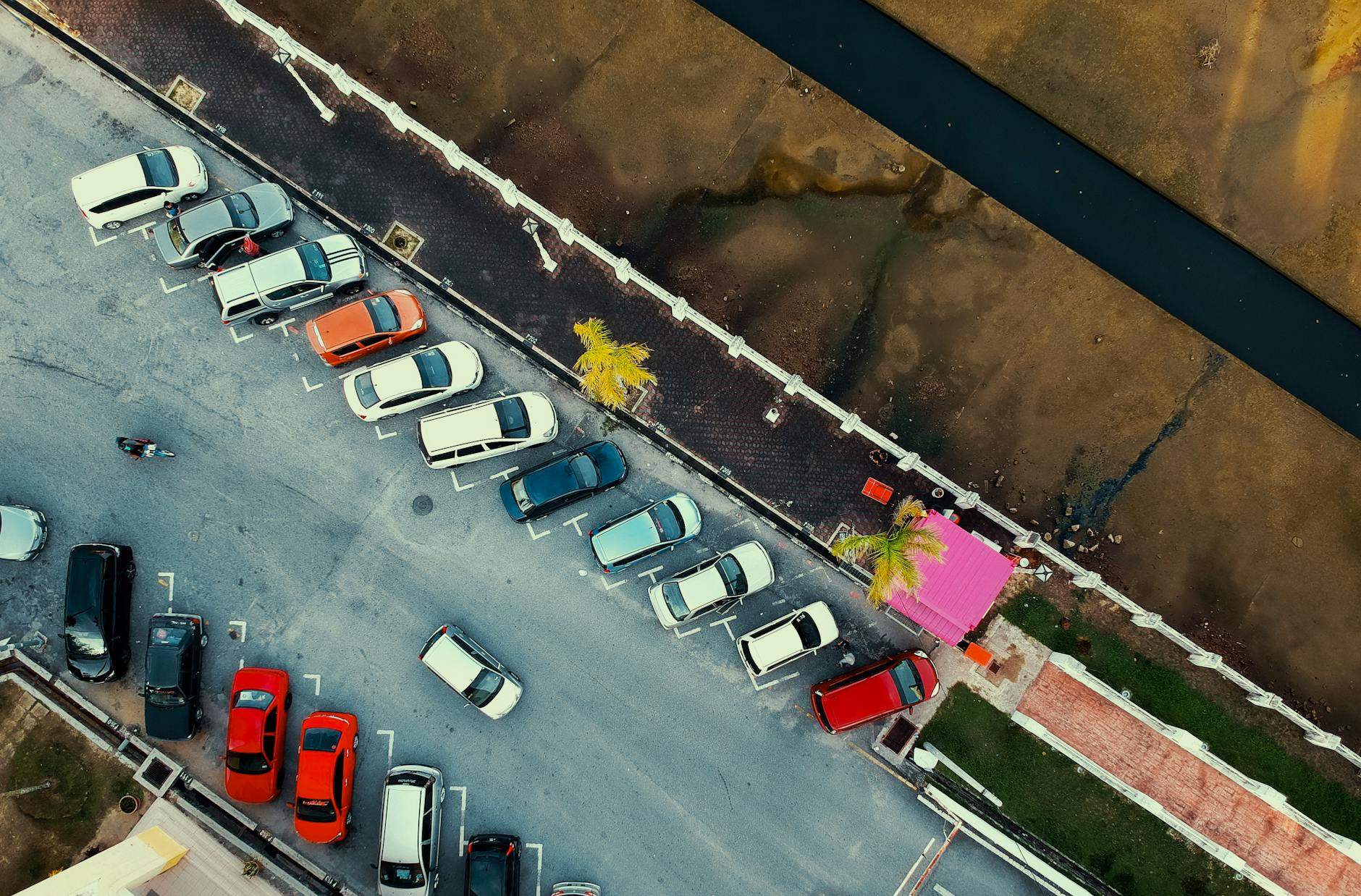 Jak wybrać odpowiedni system parkingowy